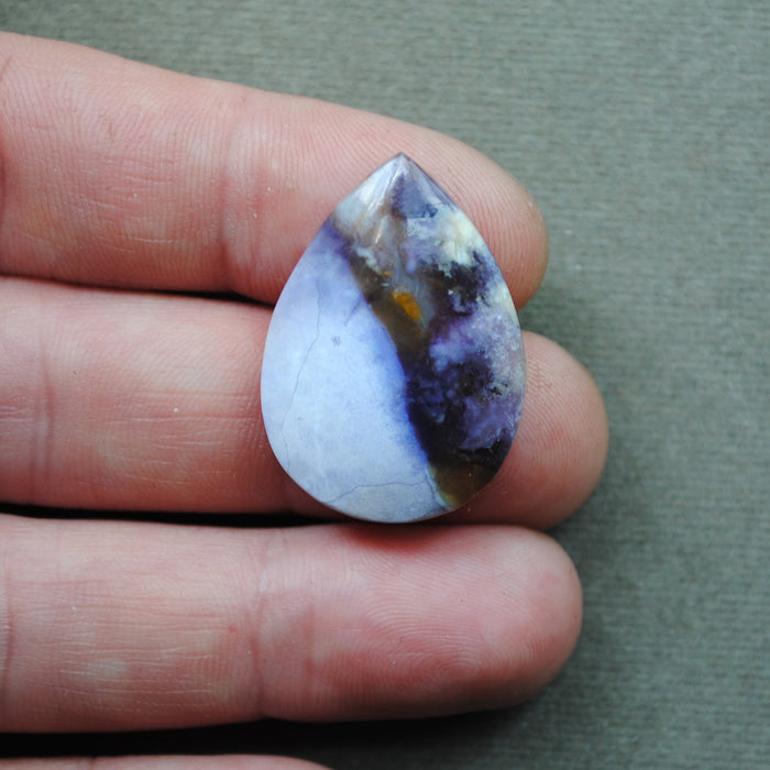 Tiffany stone, Natural