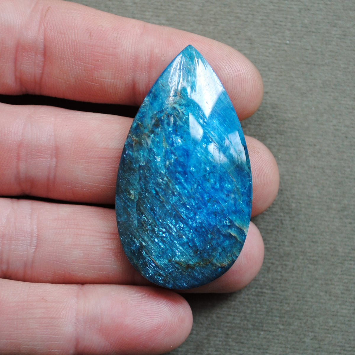 Apatite, Bright Blue, Flashy!