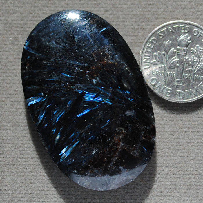 Anthophyllite, in garnet